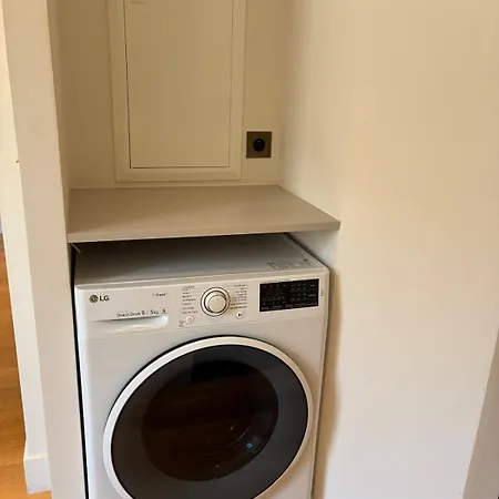 Elegant Apartment On A Quiet Street In Old Town Antibes